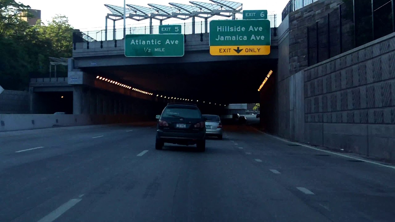 Van Wyck Expressway (Interstate 678 Exits 16 to 1) southbound