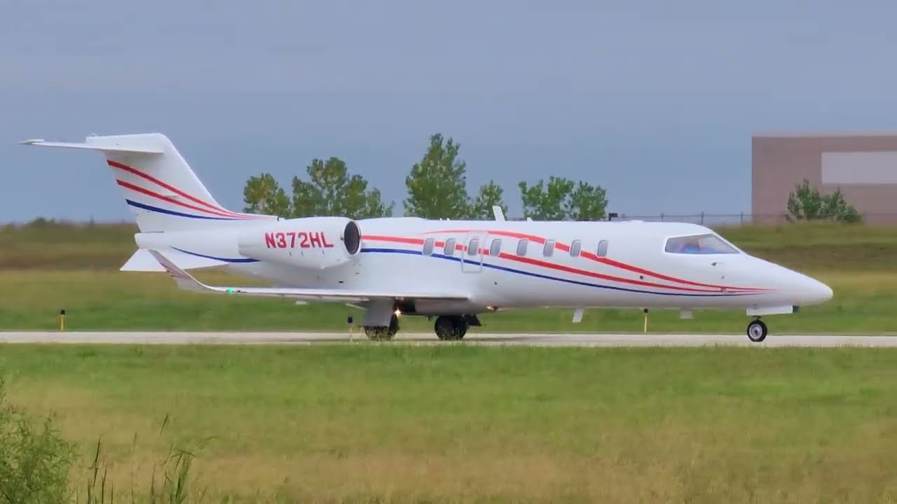 2021 Learjet 75 | Taxi & Takeoff | New Century AirCenter (JCI/KIXD) | N372HL