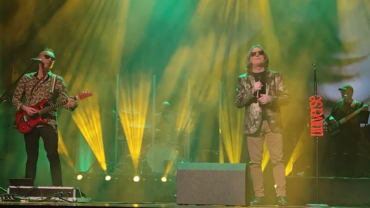 🎶