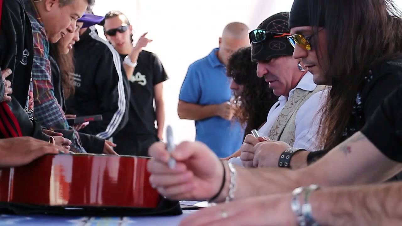 Mägo de Oz en firma de autógrafos - Mixup Ecatepec