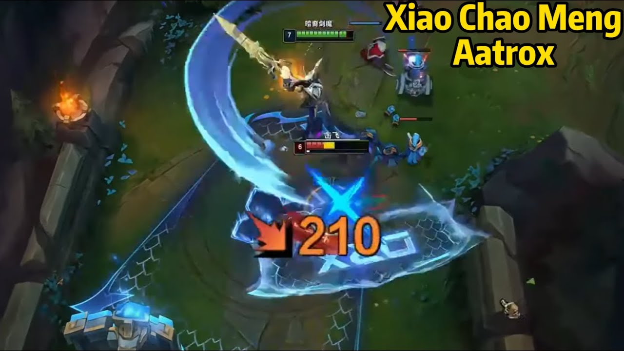 Xiao Chao Meng Aatrox: He is SUPER CARRYING His Teammates!