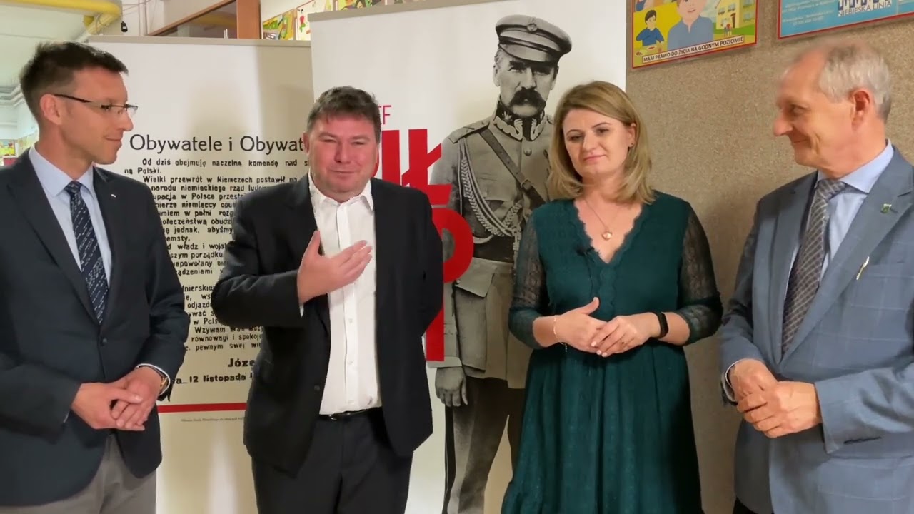 Wystawa &bdquo;Ojcowie Niepodległości&rdquo; podr&oacute;żuje po gminie Brańszczyk