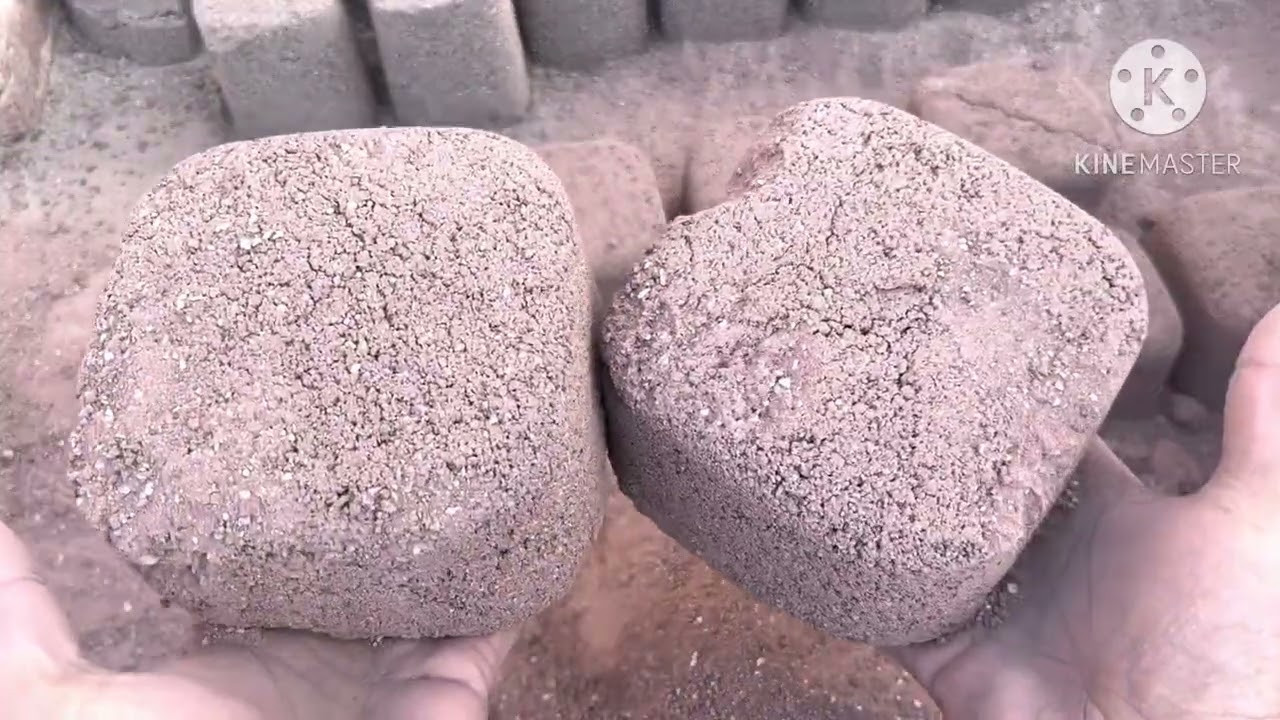 Soft red sand dry floor crumbling #oddlysatisfying 
