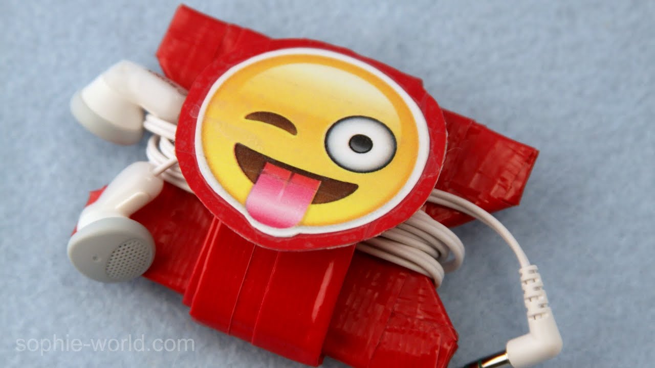 How to Make a Duct Tape Ear Bud Holder | Sophie's World