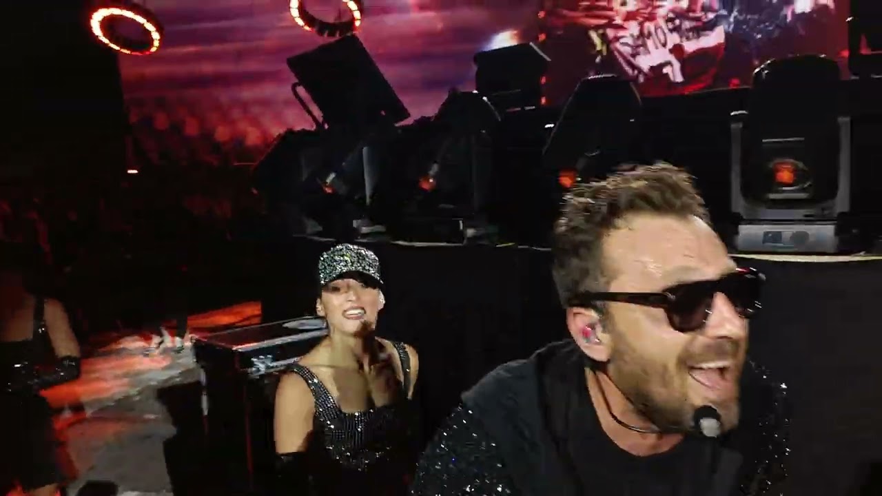 CESARE CREMONINI LIVE 25- Intro+ "LOST IN THE WEEKEND" live LIGNANO, 8.6.25