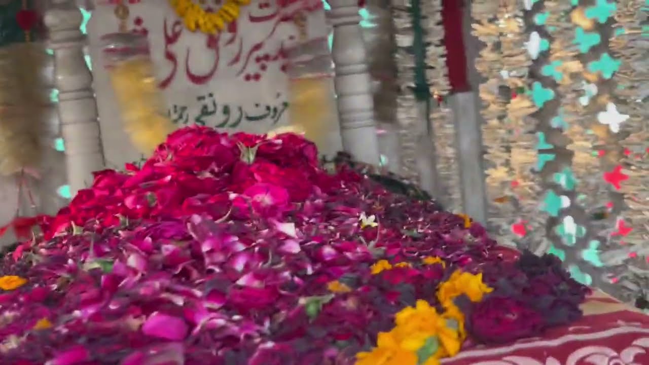 Hazrat peer  Ronaq Ali Shah kabrastan peer Ronqi new Shadbagh Lahore