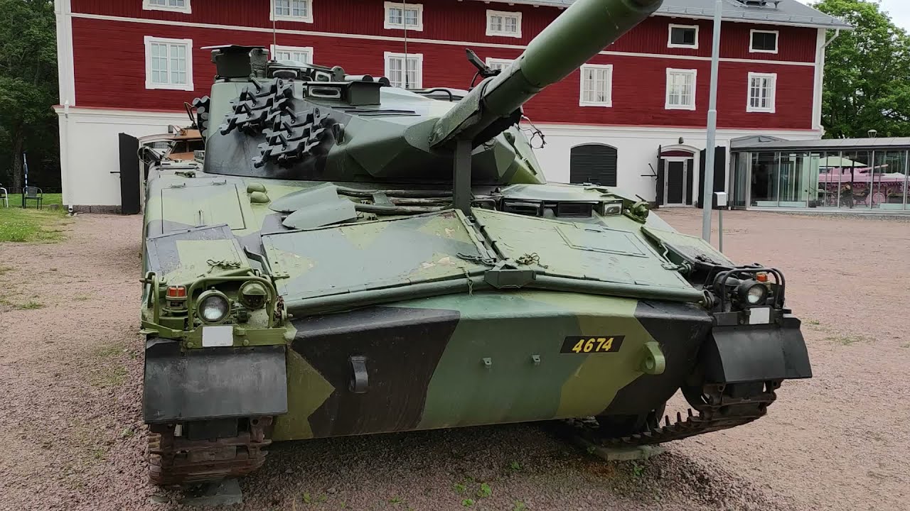Stridsvagnar / Tanks (Ikv 91 and Centurion).
