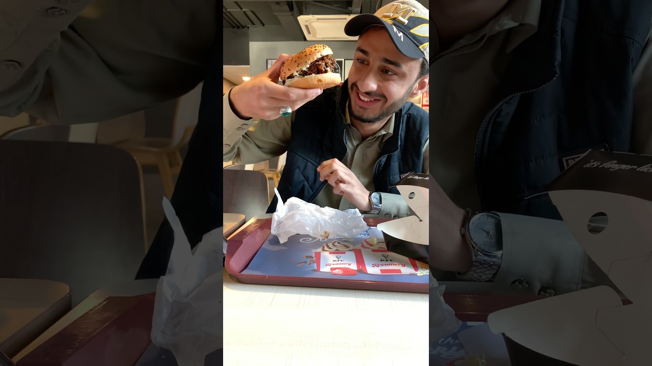 #kfc K-Zing Burger 🍔 First Time I TRIED 😋 #trending #shorts #streetfood