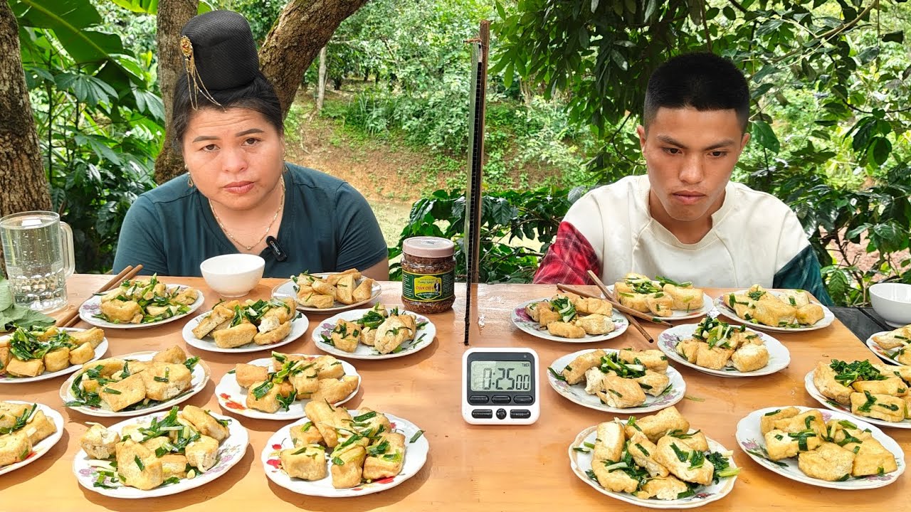 Chú Quang Quyết SôLô Với Bà Béo Ăn Mỗi Người 10 Đĩa Đậu Tẩm Hành Và Cái Kết