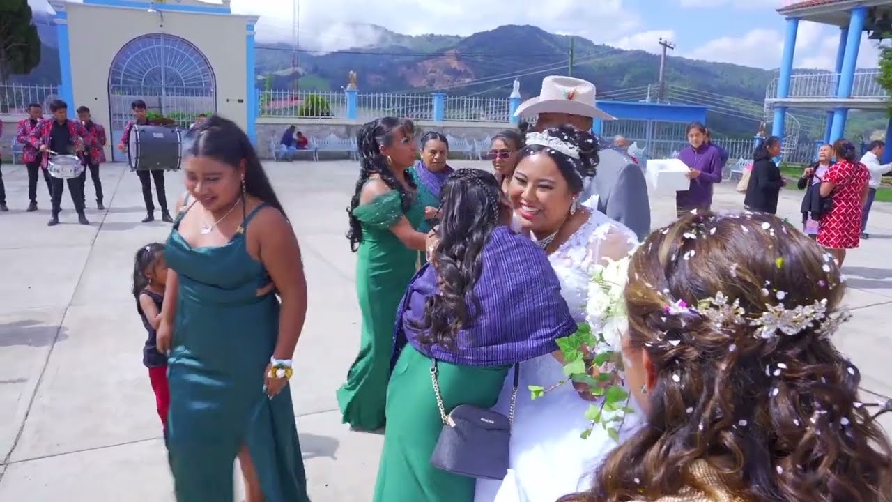 TODOS LOS FELICITARON POR ESE GRAN PASO  QUE DIERON EN EL AMOR boda mixteca  parte 4
