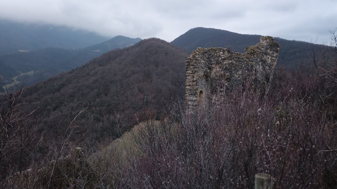 Sentiers sauvages entre les ruines et les gorges du Vercors/ VTT