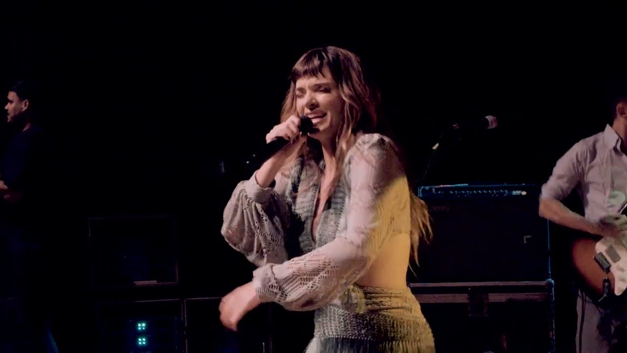 Mayana Neiva canta Feijão de Corda