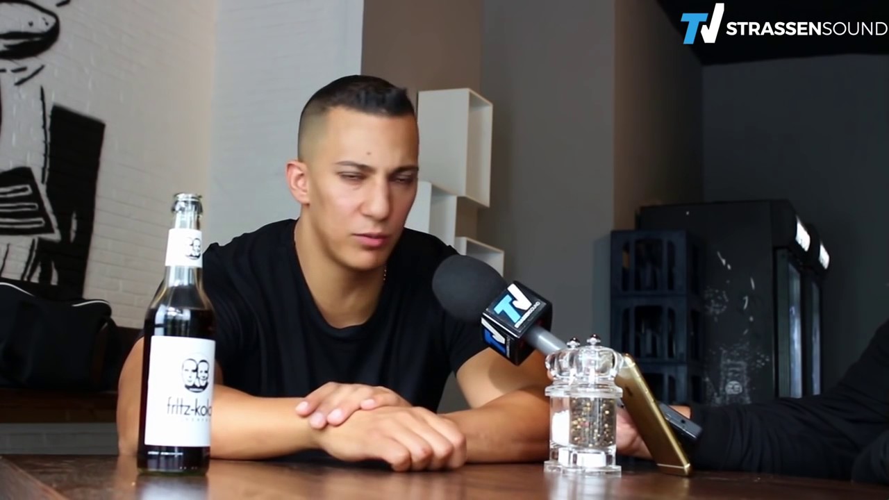 Farid Bang erzählt eine lustige geschichte über Ali Bumaye