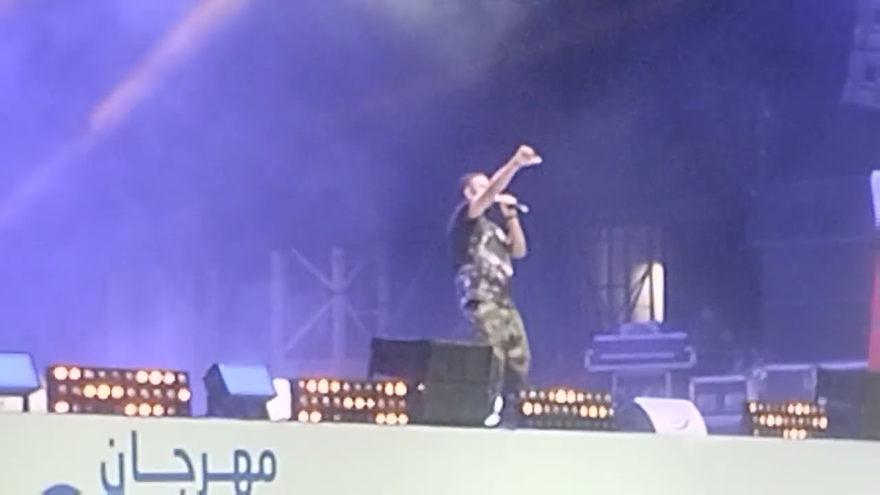 لبنج في مهرجان الشواطئ المضيق 1. Lbenj 
