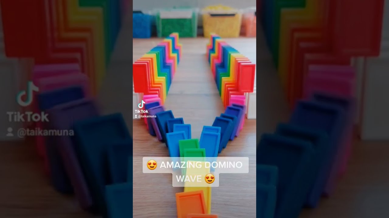 Amazing Domino Wave!