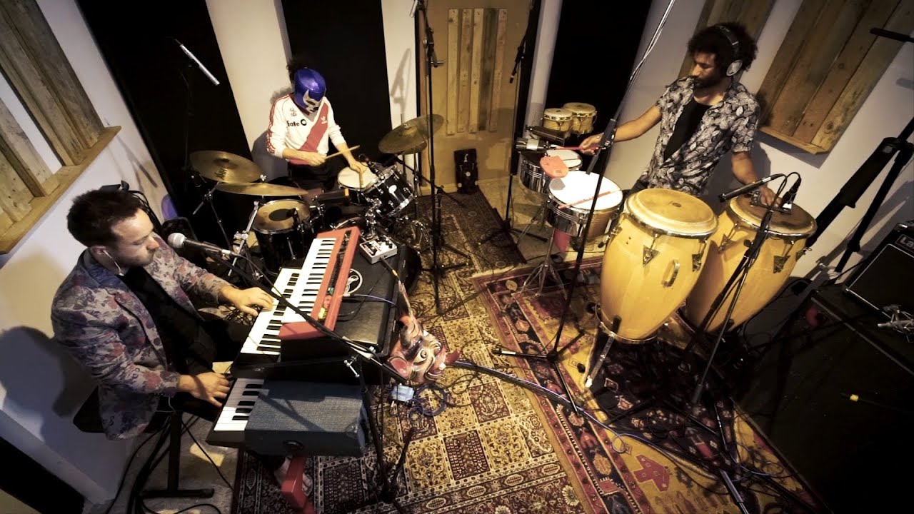 Chicharron - Como un ave (Studio session)