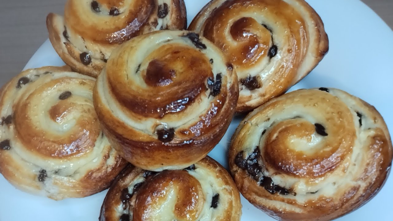 Pain suisse au chocolat بان سويس