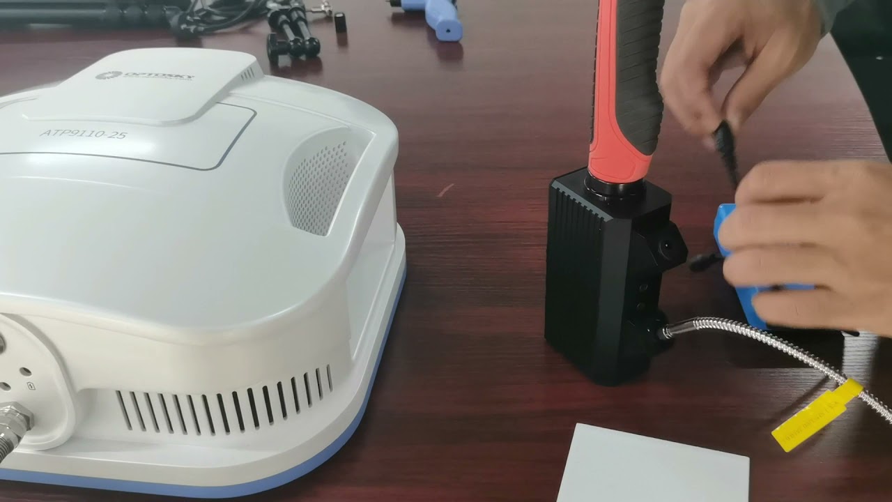 How the FieldSpec connect the Laptop and the Reflectance Probe