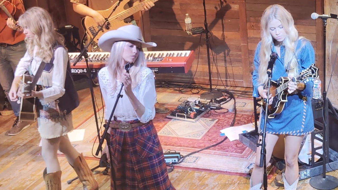 The Castellows - You Don't Even Know Who I Am (Patty Loveless cover), Spring, Texas