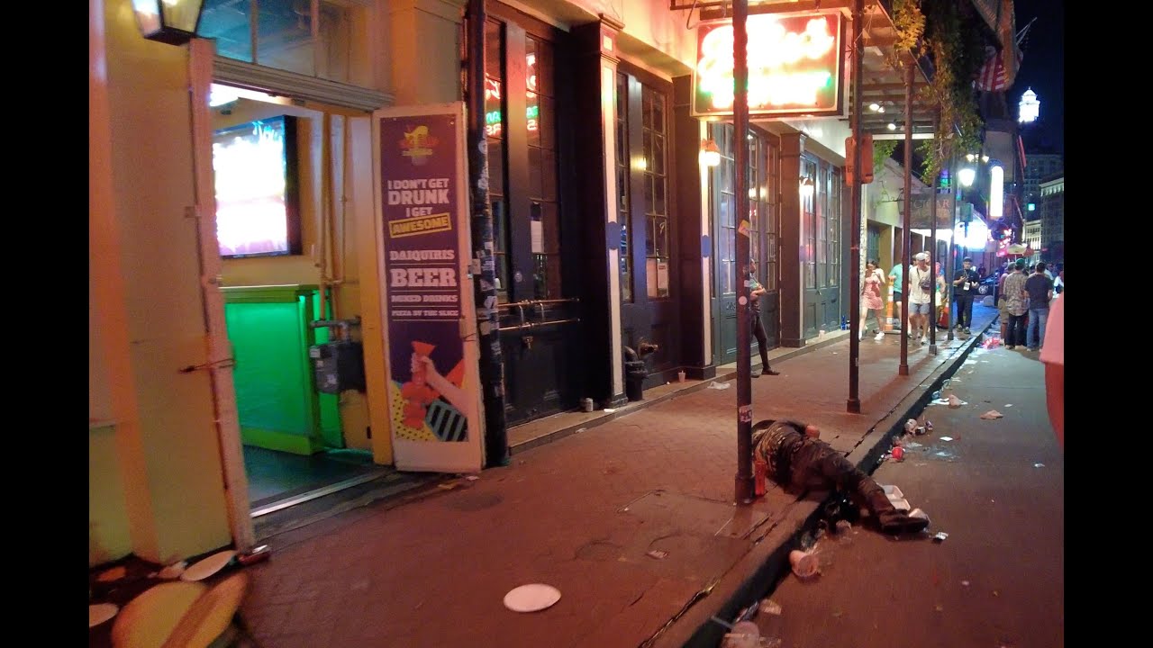 N E W 0 R L E A N S  I I .  4K [ Frenchmen -- ]  30m walk \\ Tour de New Orleans * MARDI GRAS 2023