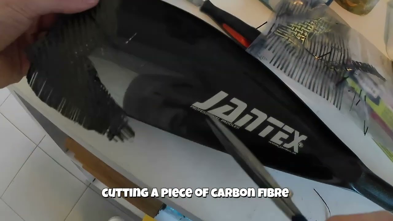 peddel repareren ijzeren randje / réparation pagaie carbon (carbon paddle reparation)