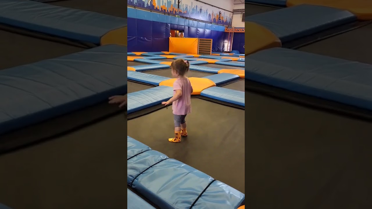 MelaTV Trampoline hop hop | Trampoliny