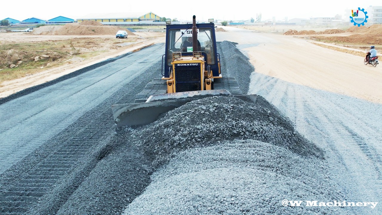 Best Action Komatsu Bulldozer Spreading Gravel Making New Roads Operator Techniques Skills