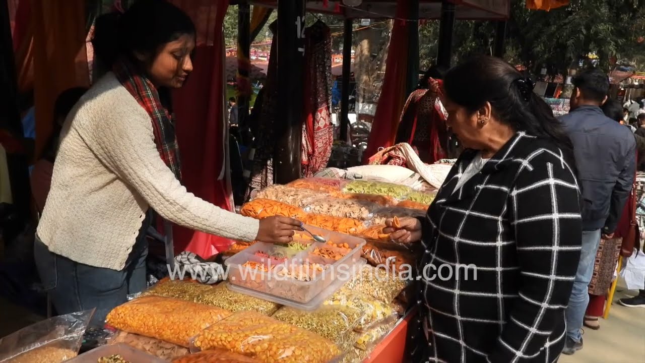 Exploring Surajkund Mela | Street Food Namkeen and Handcrafted Shopping Experience