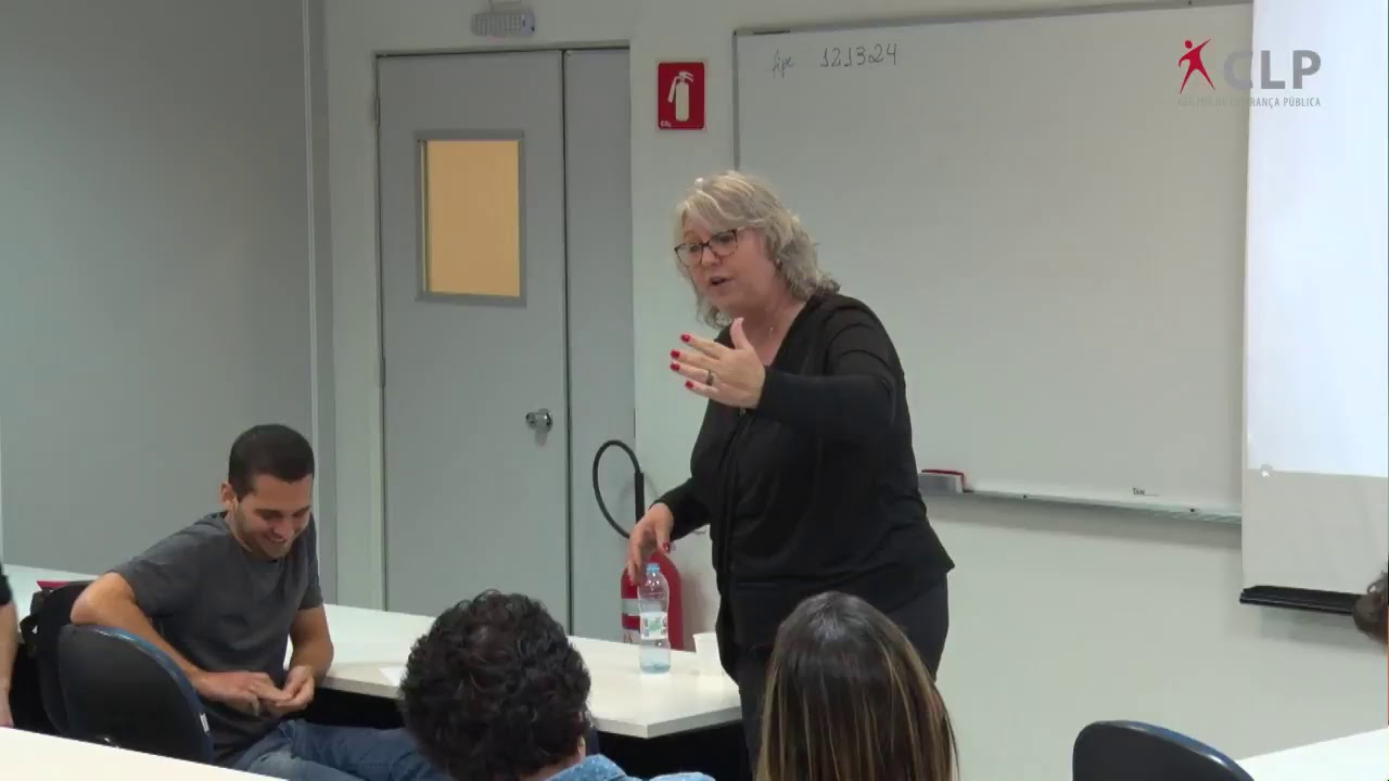 6&ordf; aula MLG : Alice Szezepanski (Decretos do Desespero: a edu&ccedil;&atilde;o escolar que pensamos em ter)
