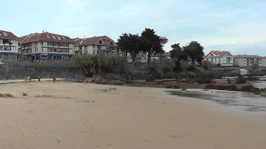 M2U01077 SPAIN ESPA&Ntilde;A SANTANDER NOJA PLAYA DE TRENGANDIN BAJAMAR
