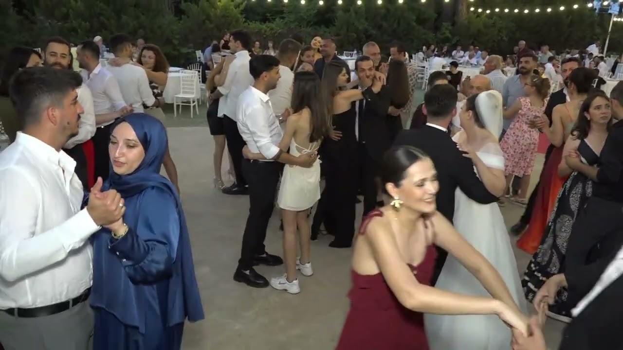 DÜĞÜN