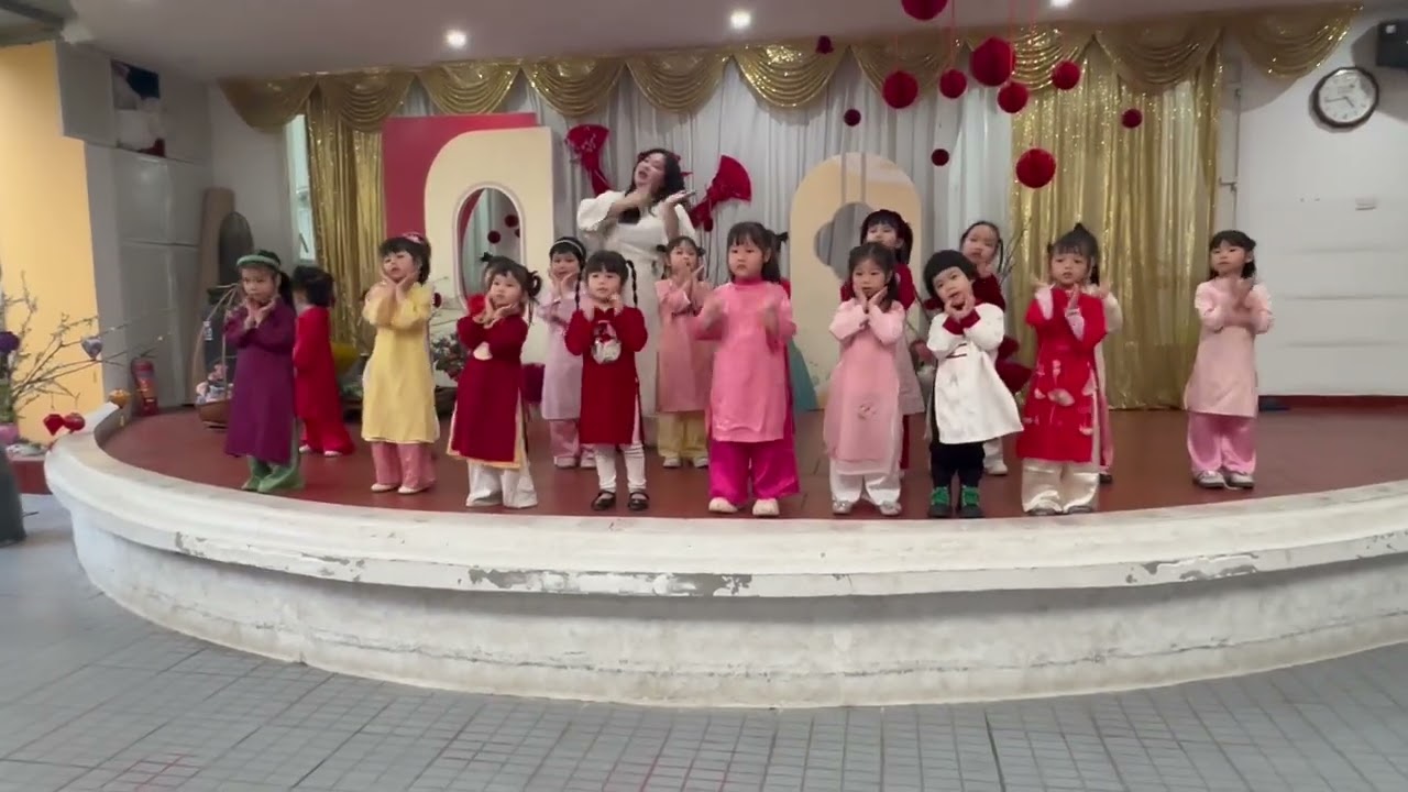 Kẹo múa Tết ở lớp 2026