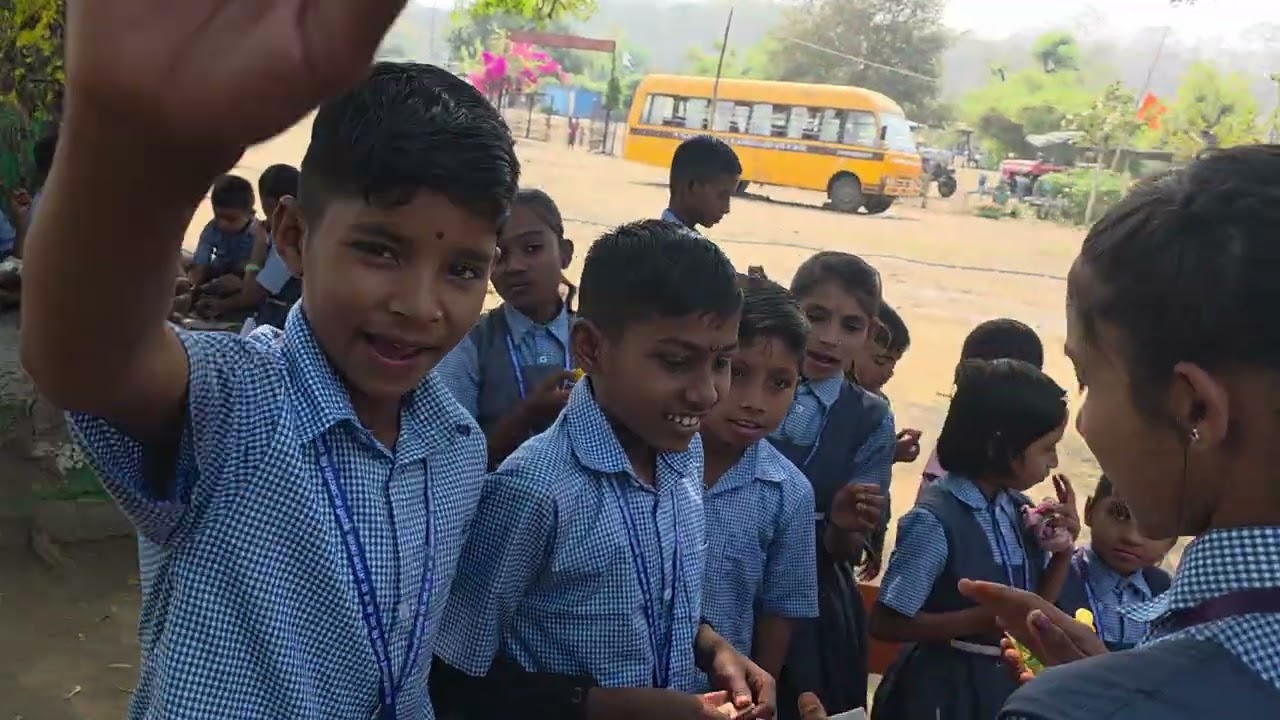 आनंद मेळावा  स्व. पाव॔तीबाई नाईक वि.जा.भ.ज प्राथमिक आश्रम शाळा, कुरळी ता. उमरखेड जि. यवतमाळ
