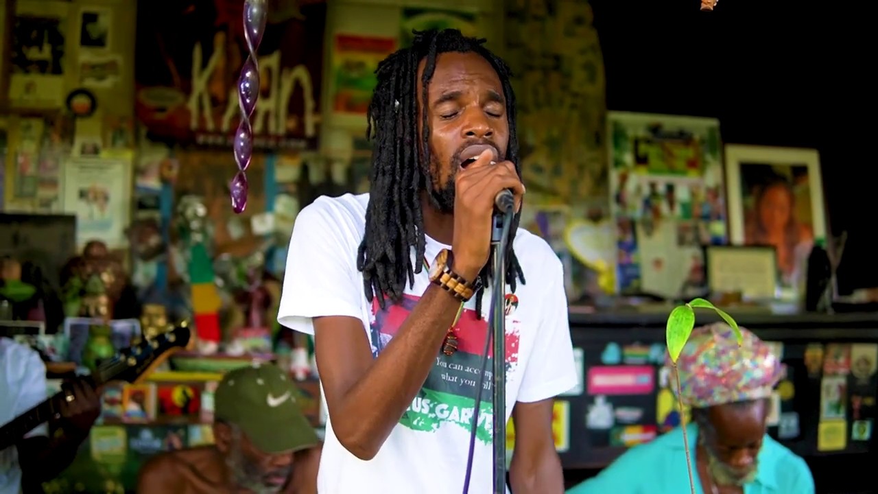Autarchii ft. Inna De Yard Binghistra - 2000 Years (Official Acoustic Video)