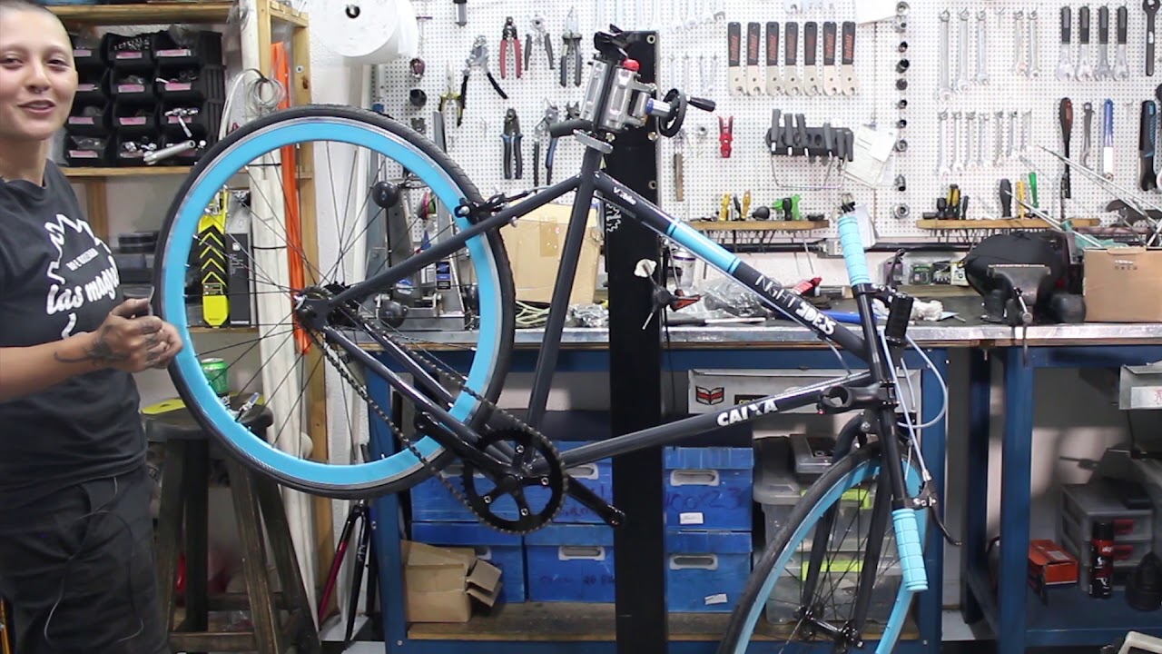Tirando a Caixinha da caixa (unboxing de bike fixa Night Riders)