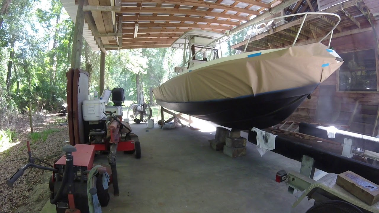 Mako 23 Gelcoat Spraying