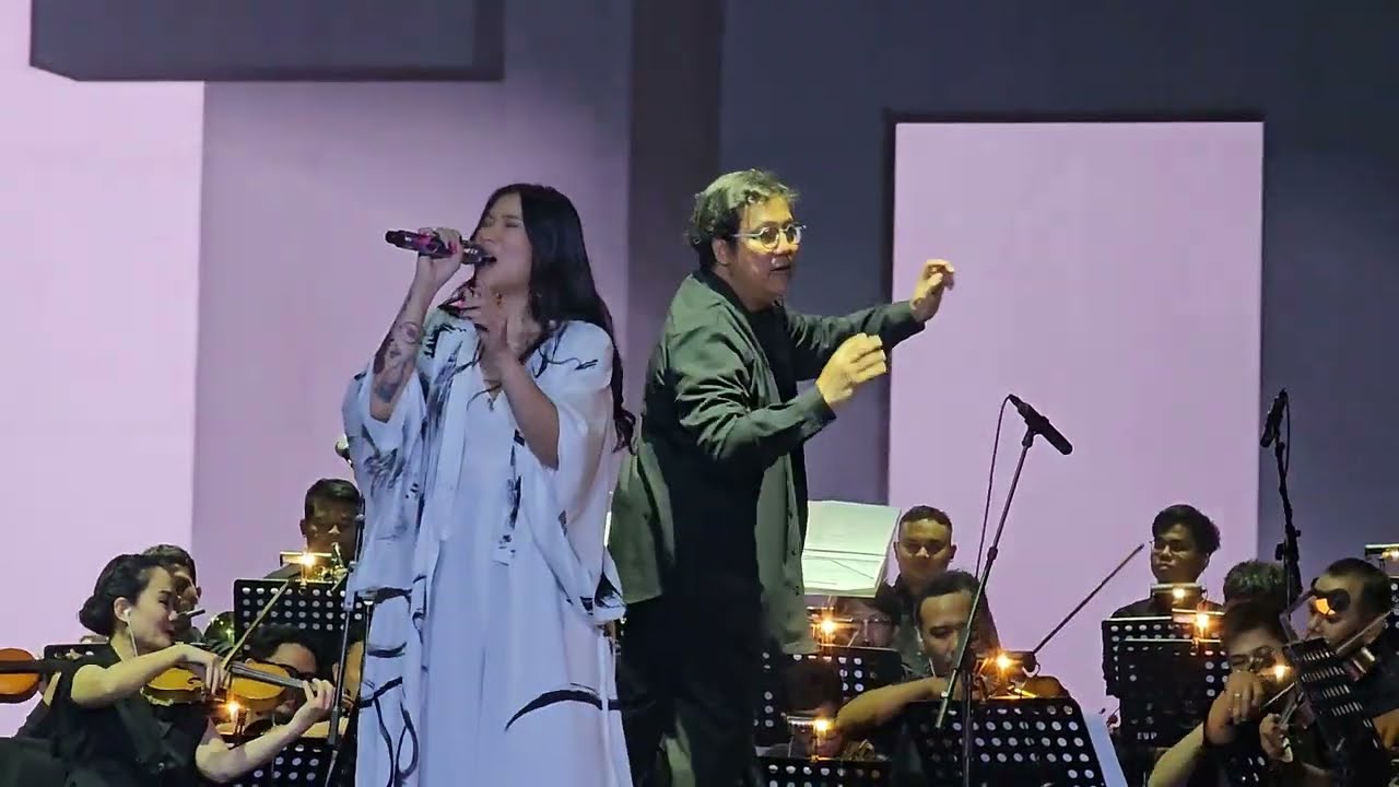 Merepih Alam ~ Danilla & Fariz RM ft Erwin Gutawa Orchestra Live at Synchronize Fest 2024