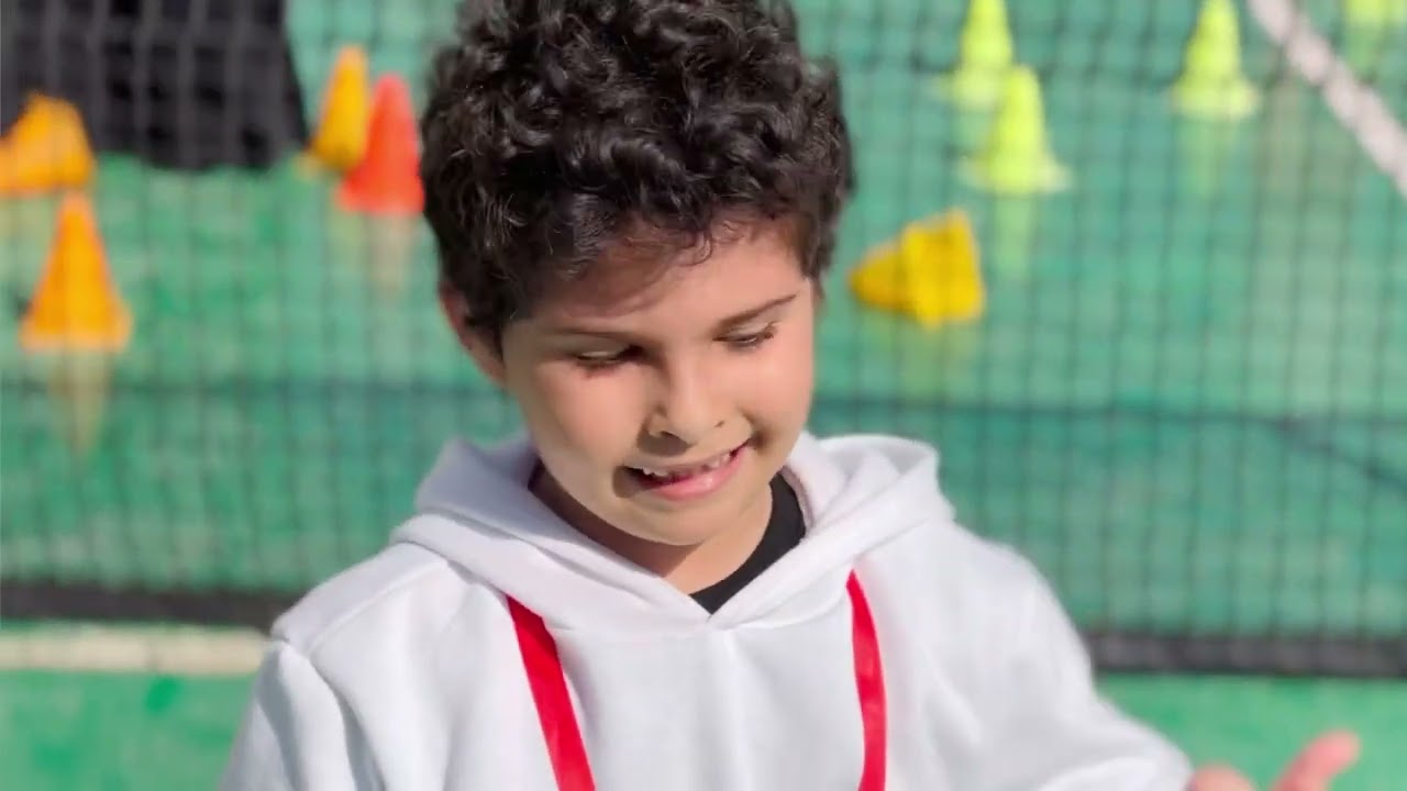 رحلة مدرسية للعب التنس الأرضي 🏸🎾