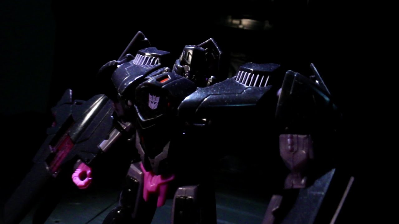 Transformers Generations Deluxe Megatron - Vangelus Review 239
