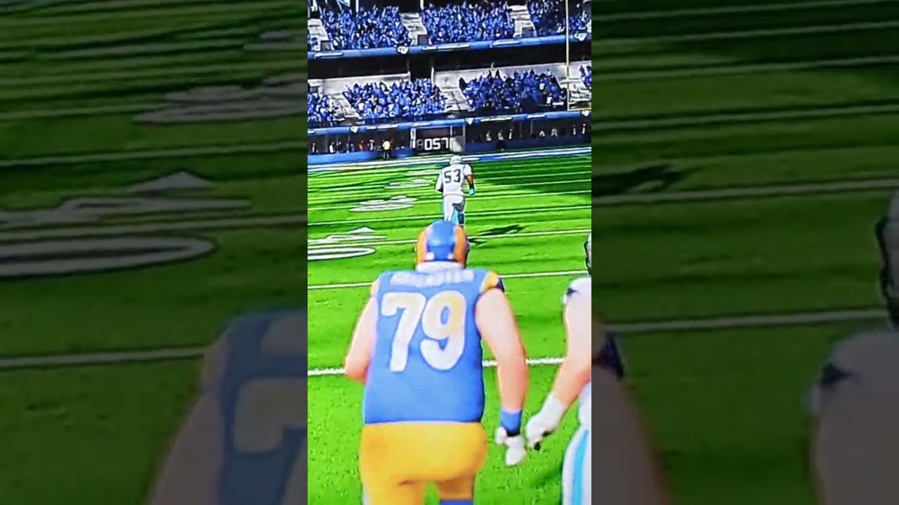 MADDEN 23 Brian Burns 60 tard fumble recovery TD 