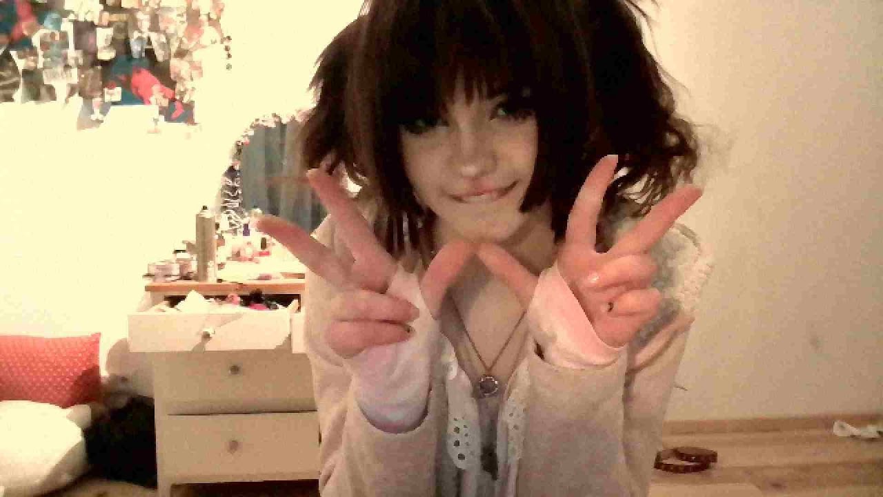 Answering a question: my 3 fav things from my room ^^
