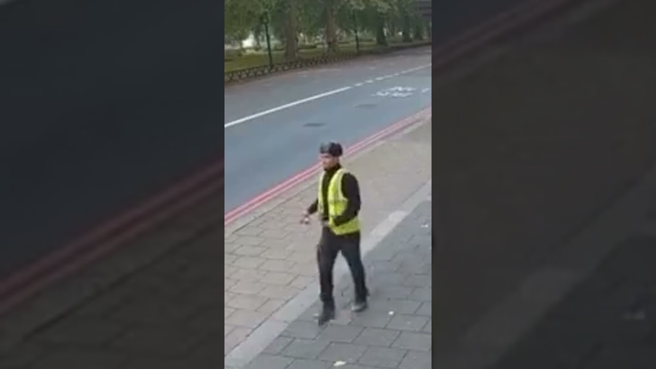 Phone STOLEN from builder in central London