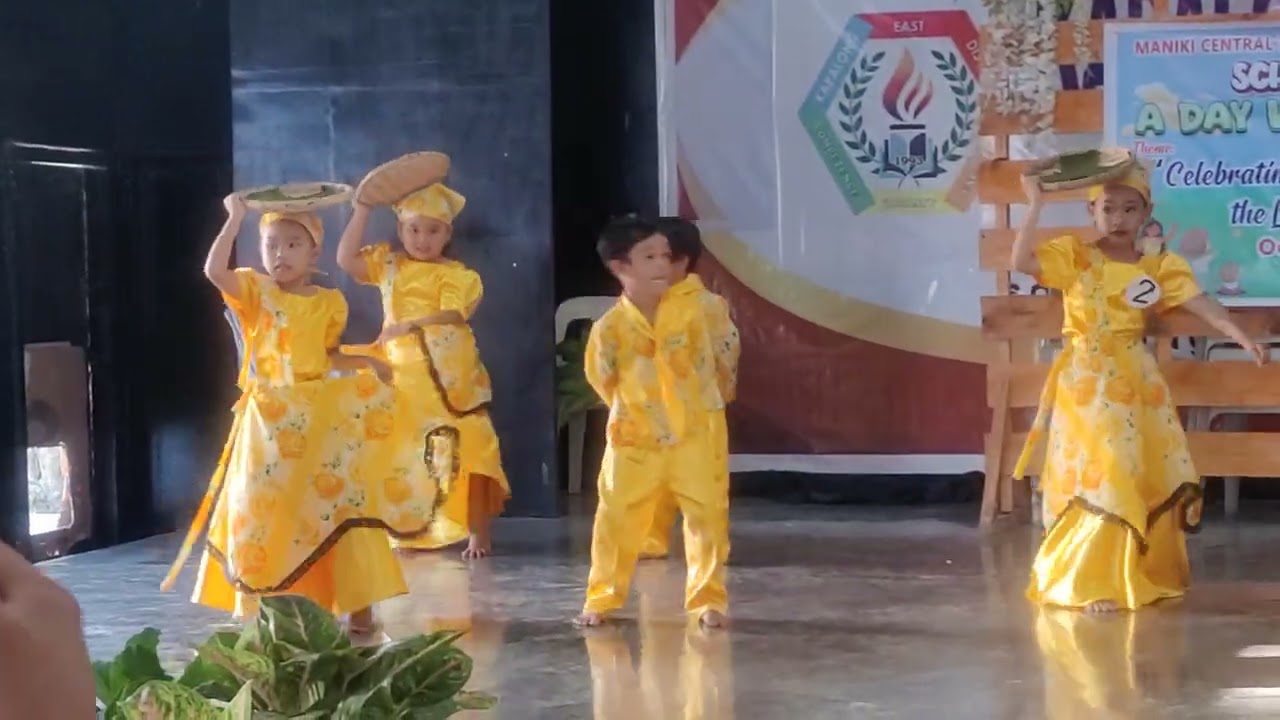 Gaway Gaway folk dance first place kindergarten