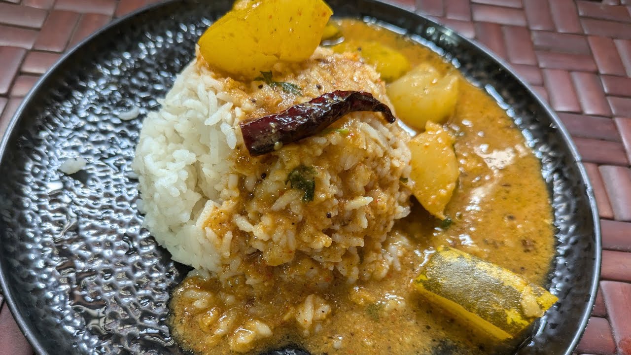 Temple Style Mangaluru Cucumber Sambar / ದೇವಸ್ಥಾನ/ಮದುವೆ ಮನೆ ಶೈಲಿಯಲ್ಲಿ ಮಂಗಳೂರು ಸೌತೆಕಾಯಿ ಸಾಂಬಾರ್ 