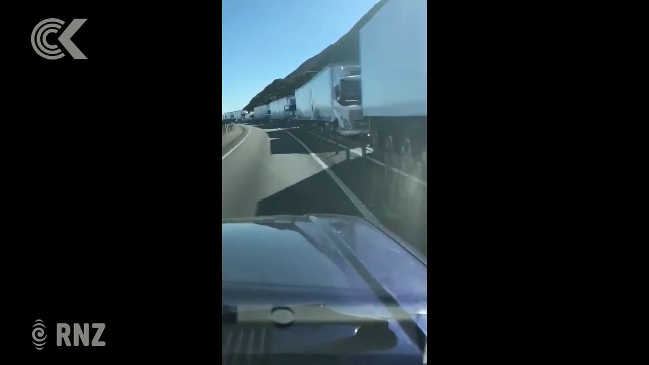 Traffic chaos north of Wellington following hazardous goods truck crash