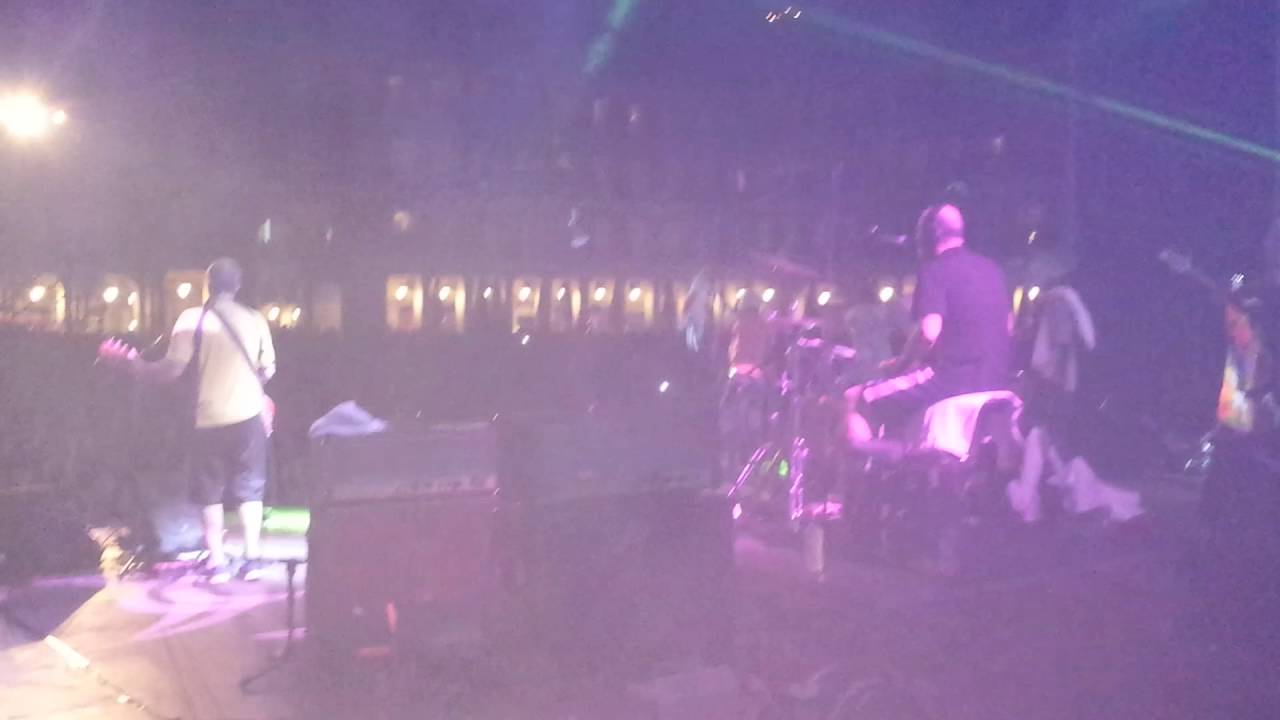 Manu chao en plaza mayor (madrid san isidro 2016) Mala vida.