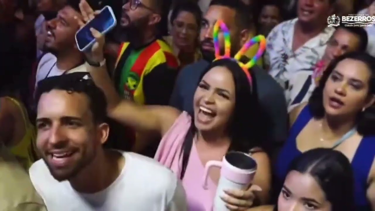 Edson Gomes no carnaval dos papangus de BEZERROS -PE 17/02/2026 show completo 