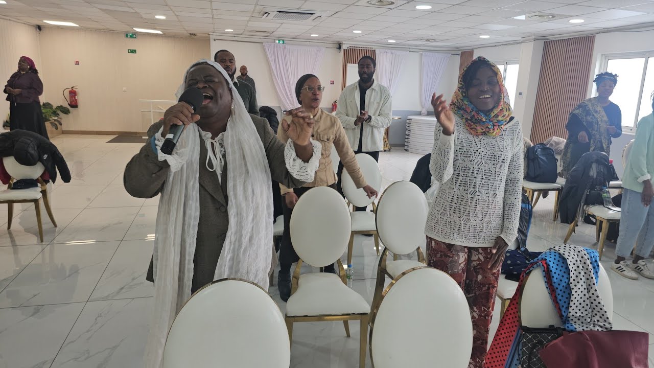 LA CROIX EST DEVANT MOI 