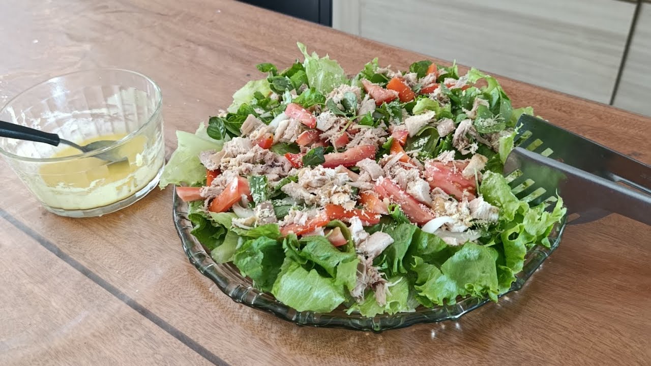 SALADA VERDE DE FRANGO 😍 RÁPIDA E PRÁTICA 