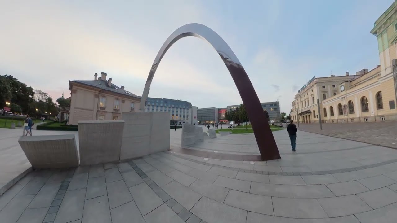 Krakow Glowny, Plac Jana Nowaka-Jeziorańskiego